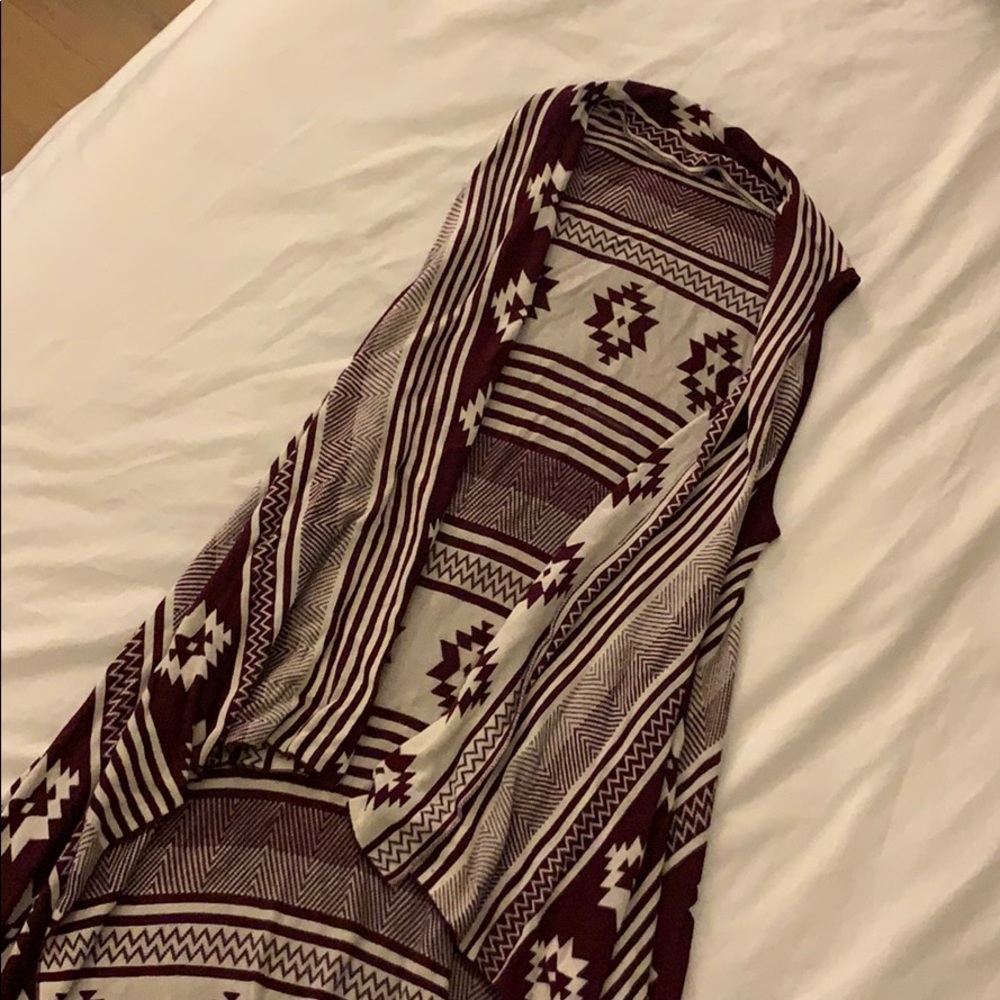 Sleeveless tribal print tunic